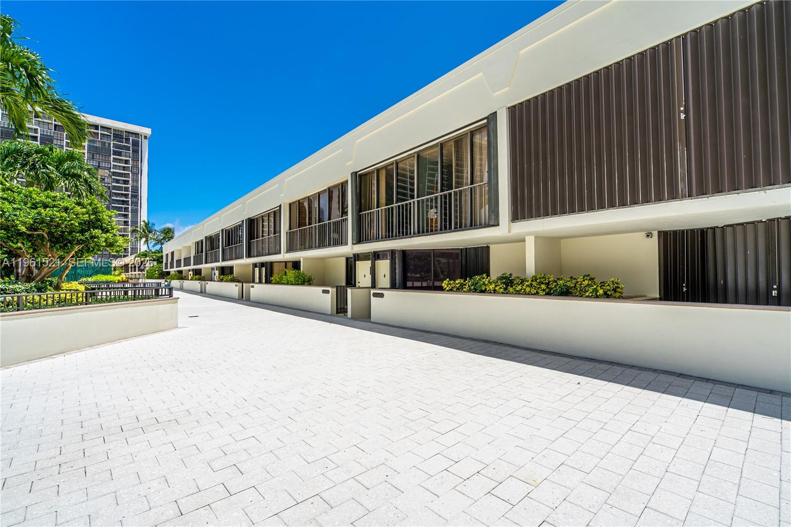 1925 Brickell Avenue, Unit 606 Miami, FL 33129 - Photo 30 of 41