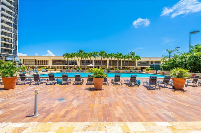 $4,600 | 1925 Brickell Avenue, Unit 606, Miami, FL 33129