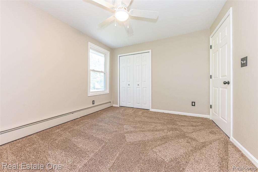 912 North Wixom Road Wixom, MI 48393 - Photo 33 of 49
