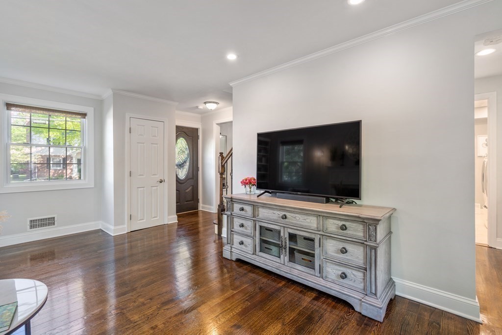 38 Travis Road Natick, MA 01760 - Photo 14 of 40 Gallery Image 14