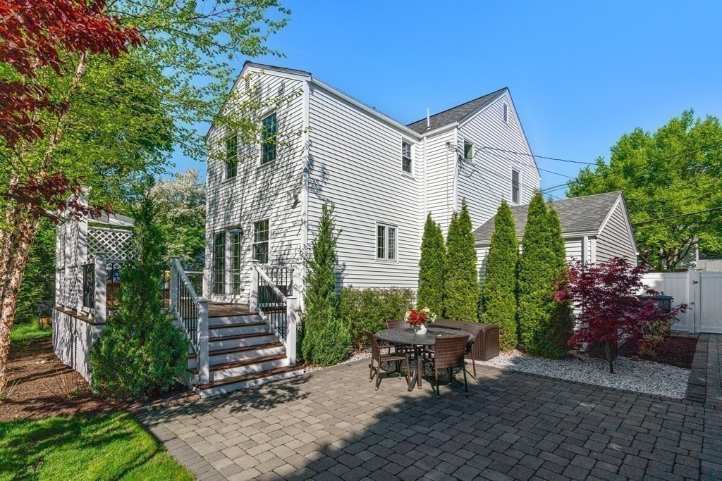 38 Travis Road Natick, MA 01760 - Photo 3 of 40 Gallery Image 3