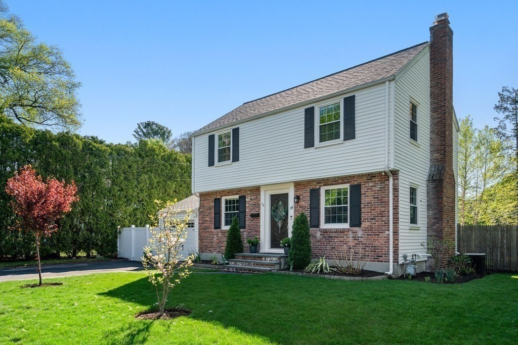 38 Travis Road Natick, MA 01760 - Photo 4 of 40 Gallery Image 4