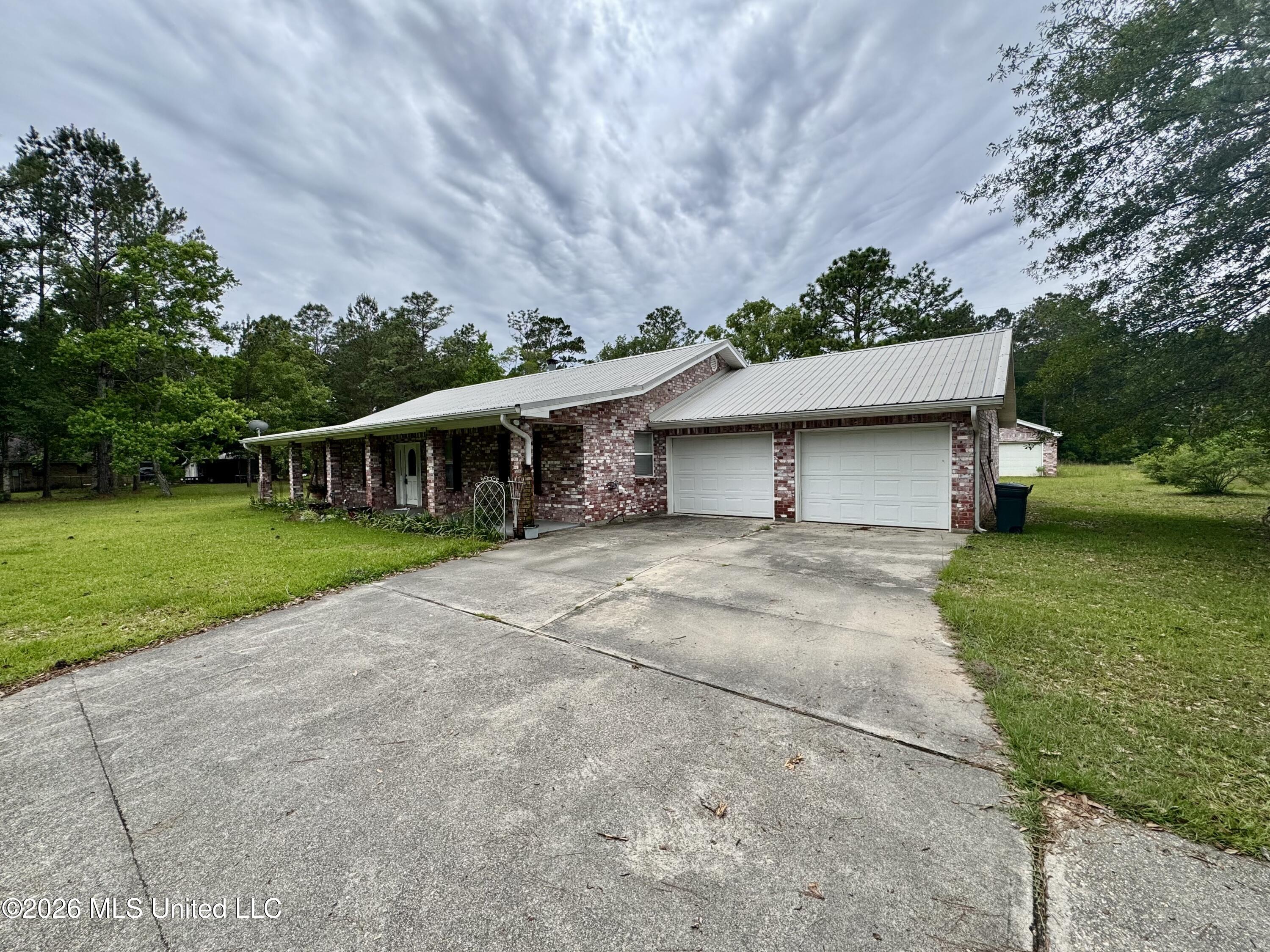 20 C G Smith Road Picayune, MS 39466 - Photo 2 of 29 cg smith right front