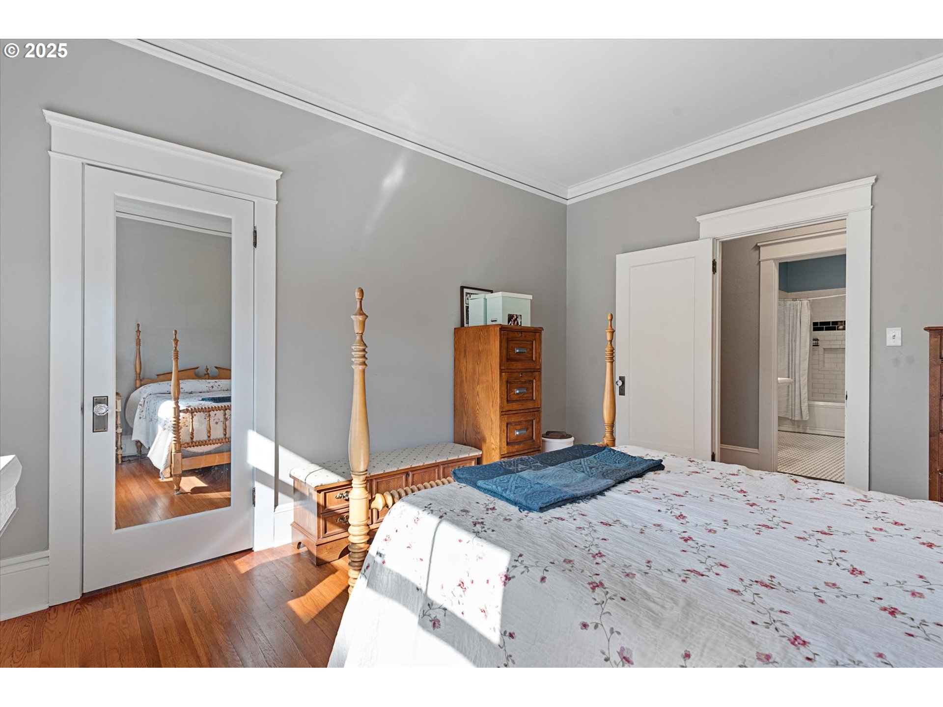 1402 2nd Street La Grande, OR 97850 - Photo 27 of 47 a bedroom with a bed and a dresser