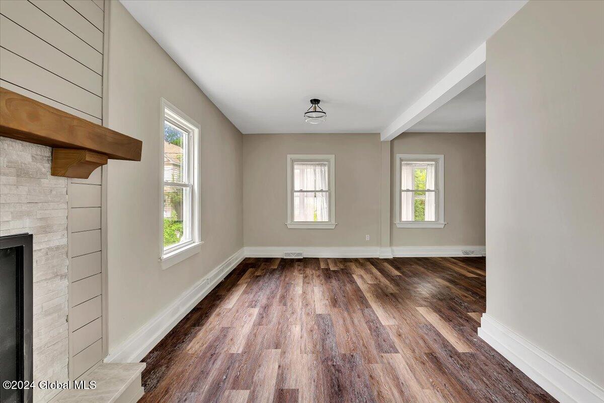 7 Sheldon Street Schenectady, NY 12308 - Photo 13 of 30 14-P1200449 copy