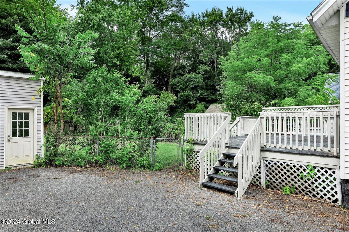 7 Sheldon Street Schenectady, NY 12308 - Photo 24 of 30 04-P1200362
