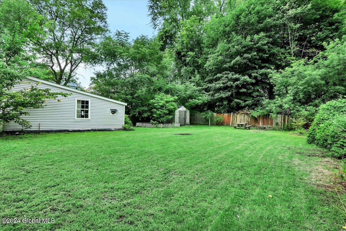7 Sheldon Street Schenectady, NY 12308 - Photo 27 of 30 28-P1200367