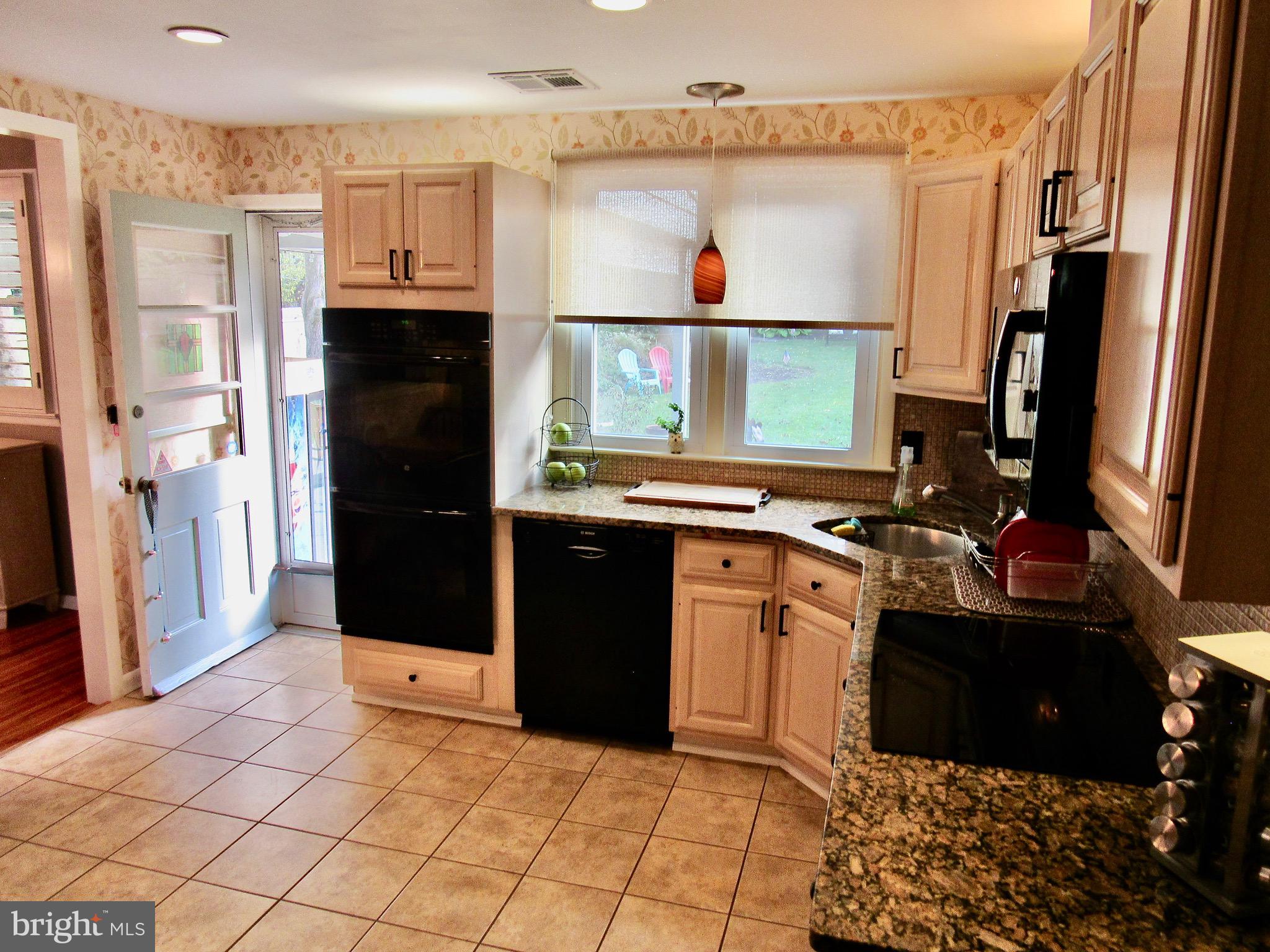 7904 Cobden Road Glenside, PA 19038 - Photo 14 of 35