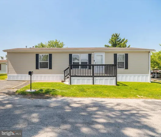 $88,500 | 120 Bratton Drive, Norristown, PA 19403