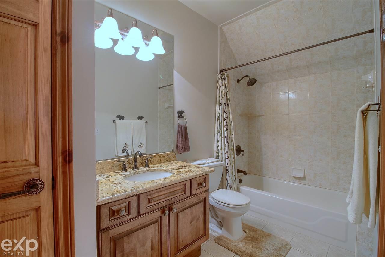 1000 East Romeo Road Oakland, MI 48363 - Photo 29 of 36 Gallery Image 29