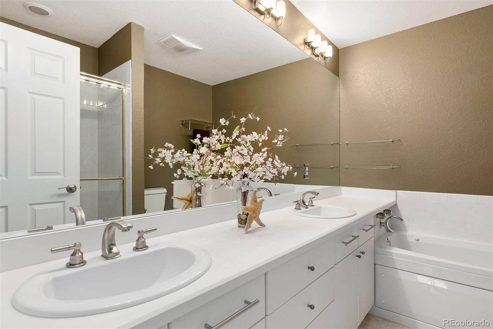 63 South Harrison Street, Unit I Denver, CO 80209 - Photo 17 of 32