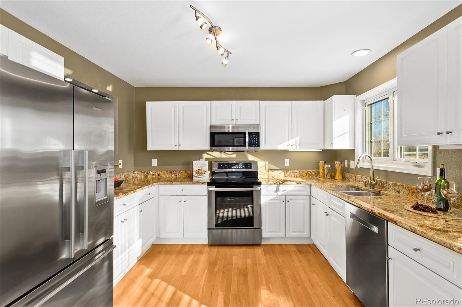 63 South Harrison Street, Unit I Denver, CO 80209 - Photo 7 of 32