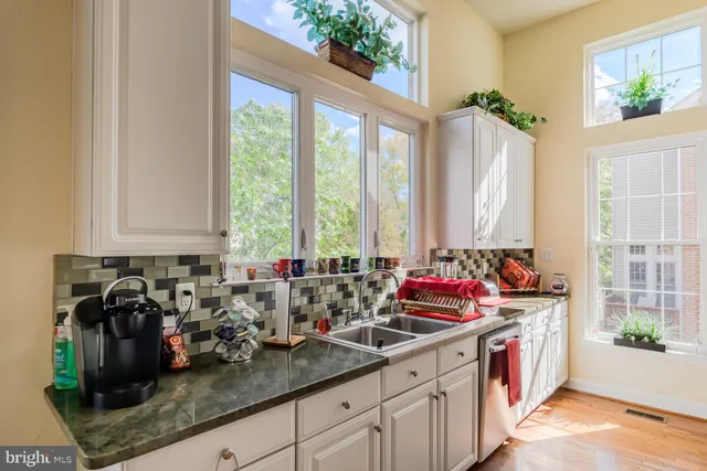 $780,000 | 5510 Jowett Court, Alexandria, VA 22315