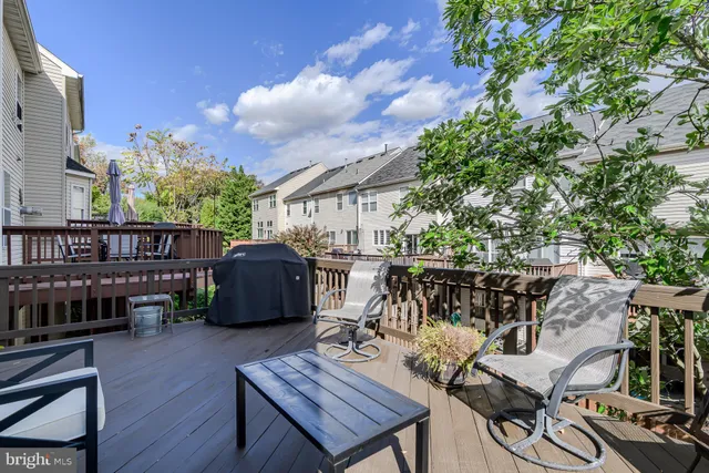 $780,000 | 5510 Jowett Court, Alexandria, VA 22315