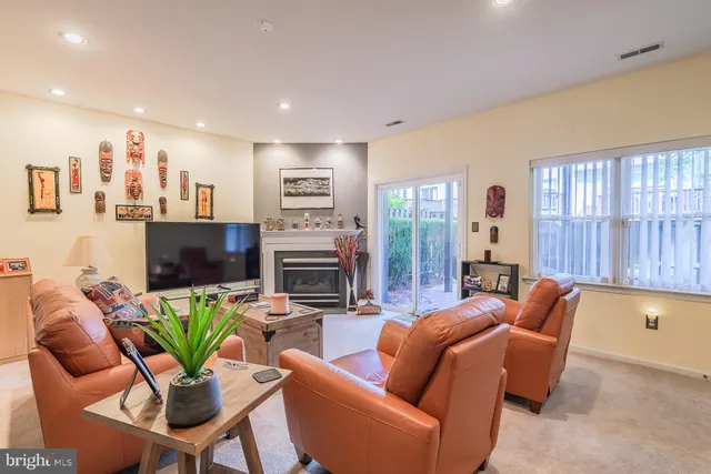 $780,000 | 5510 Jowett Court, Alexandria, VA 22315