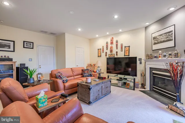 $780,000 | 5510 Jowett Court, Alexandria, VA 22315