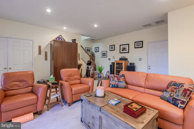 $780,000 | 5510 Jowett Court, Alexandria, VA 22315