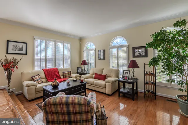 $780,000 | 5510 Jowett Court, Alexandria, VA 22315