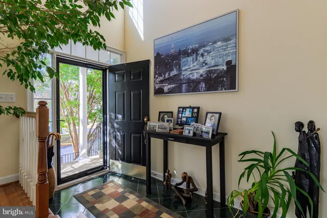 $780,000 | 5510 Jowett Court, Alexandria, VA 22315