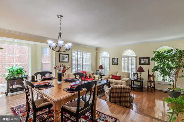 $780,000 | 5510 Jowett Court, Alexandria, VA 22315