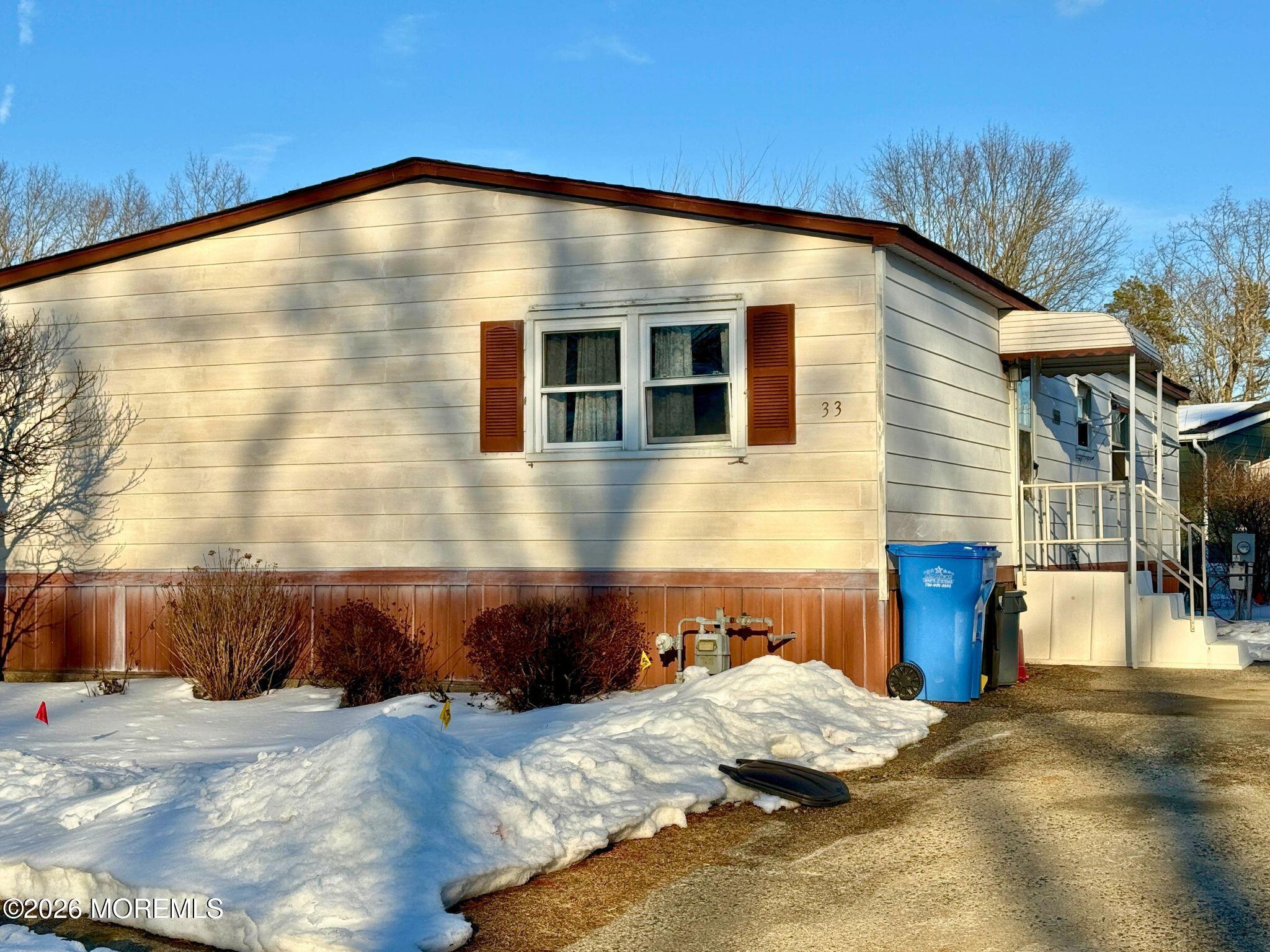 33 Judith Way Jackson, NJ 08527 - Photo 28 of 28 a front view of a house