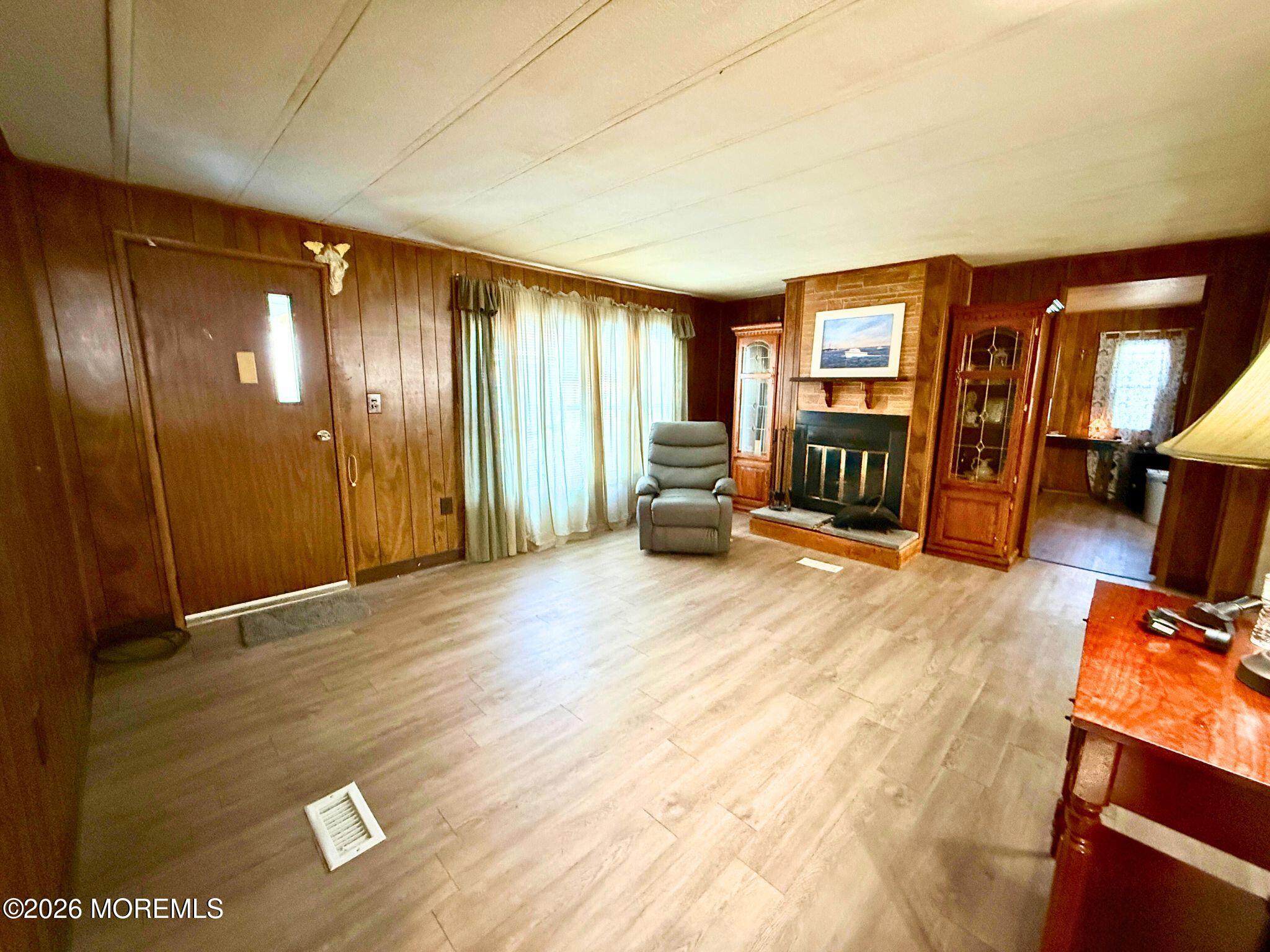 33 Judith Way Jackson, NJ 08527 - Photo 8 of 28 8