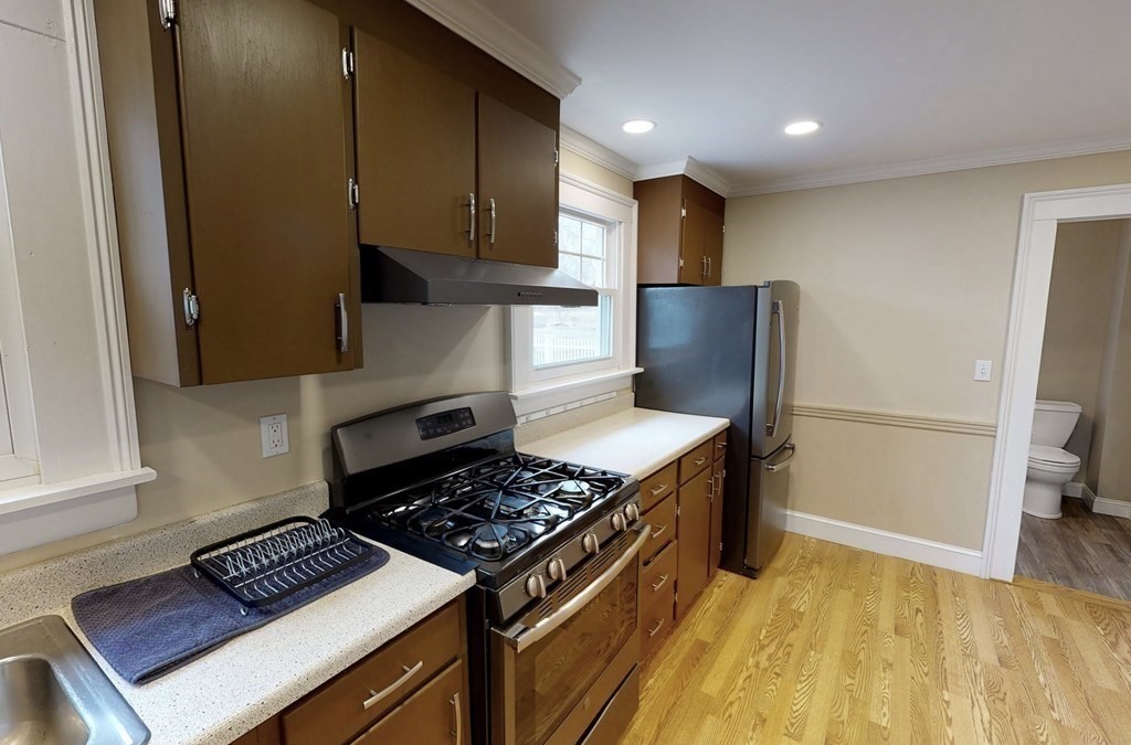 74 High Street Milford, MA 01757 - Photo 11 of 30