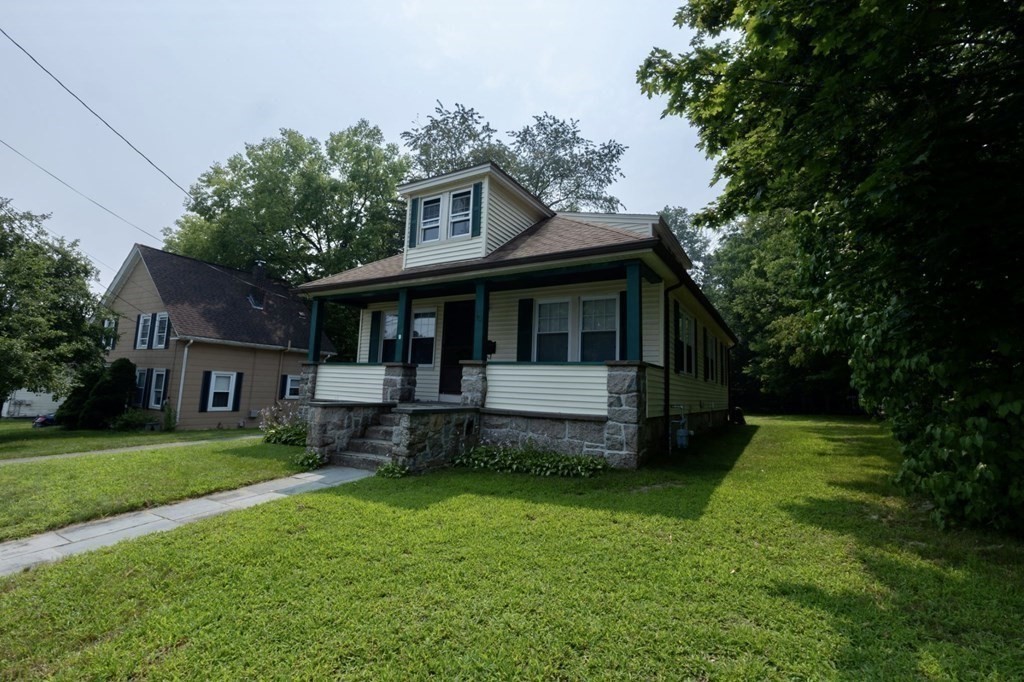 74 High Street Milford, MA 01757 - Photo 4 of 30