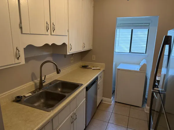 $1,250 | 1535 Willow Bend Way, Tallahassee, FL 32301