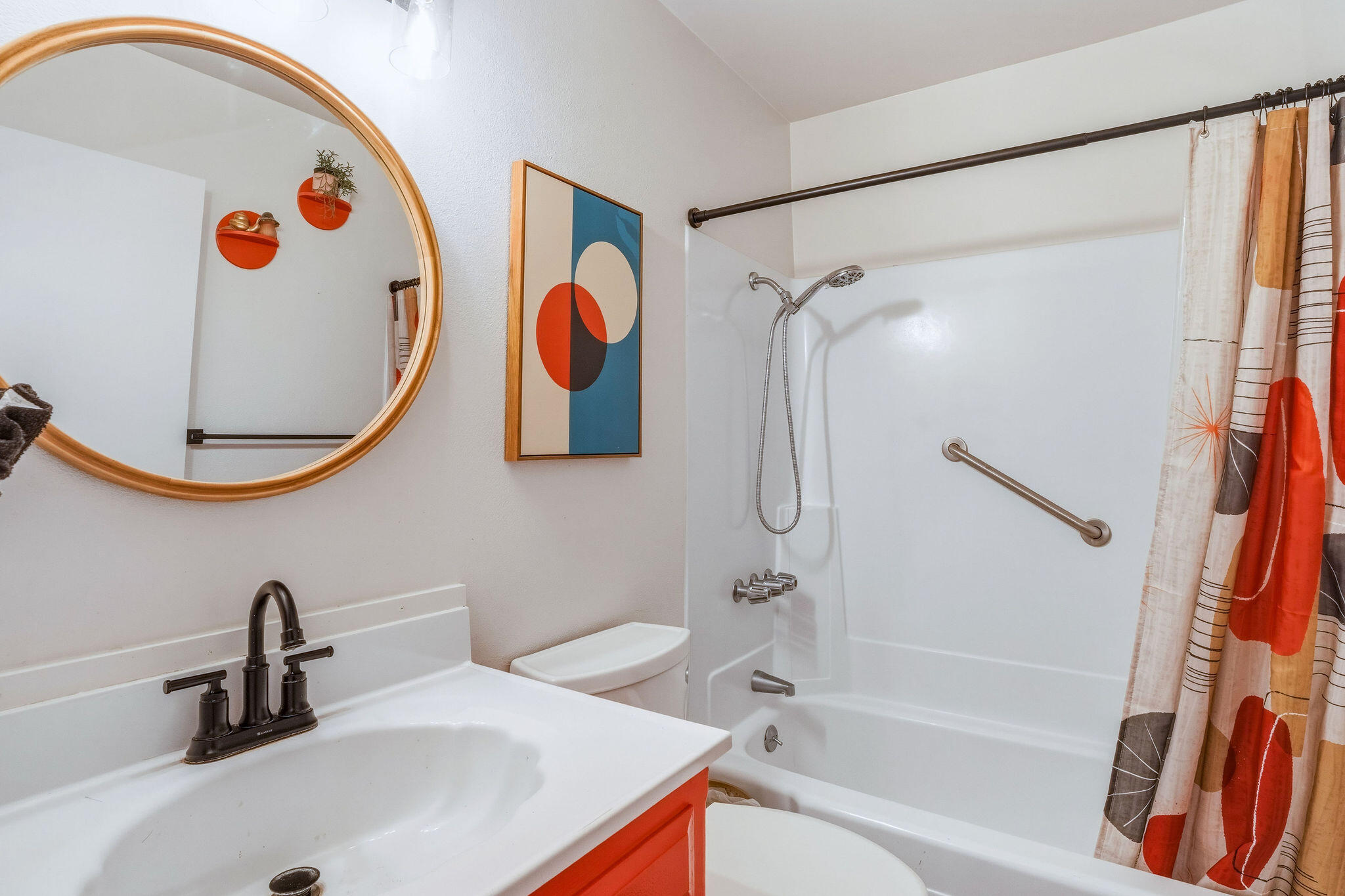 7579 Balsa Avenue Yucca Valley, CA 92284 - Photo 23 of 43 Hall Bath