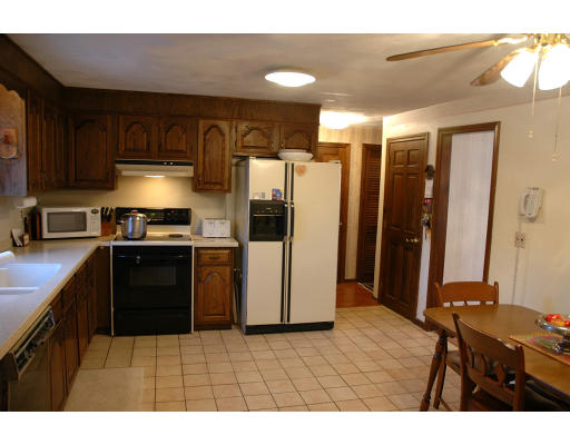17 Fox Run Road Danvers, MA 01923 - Photo 6 of 7 Gallery Image 6