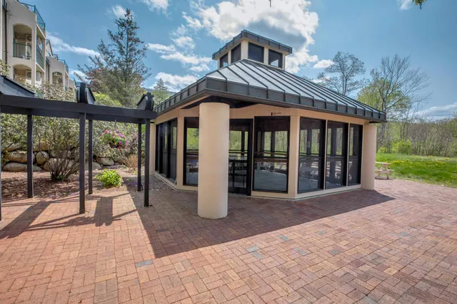 $299,000 | 48 Cooper Memorial Drive, Unit 111, Lincoln, NH 03251