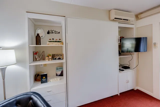 $299,000 | 48 Cooper Memorial Drive, Unit 111, Lincoln, NH 03251