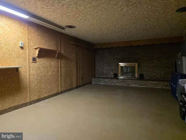 a view of a room with an empty space