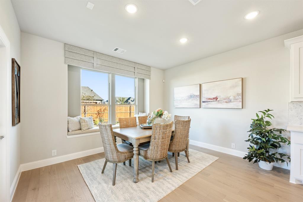 817 Rusty Run Drive Midlothian, TX 76065 - Photo 20 of 40 a dining room with furniture and window