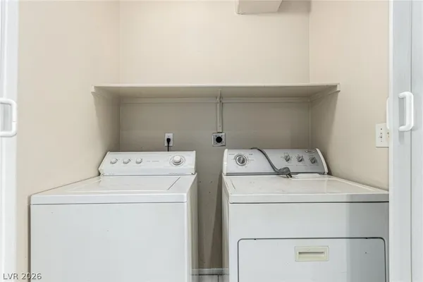 $1,225 | 3873 Soda Springs Drive, Las Vegas, NV 89115