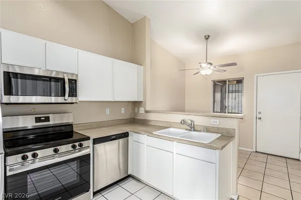 $1,225 | 3873 Soda Springs Drive, Las Vegas, NV 89115