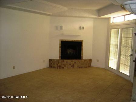 1200 East River Road, Unit F67 Tucson, AZ 85718 - Photo 2 of 6