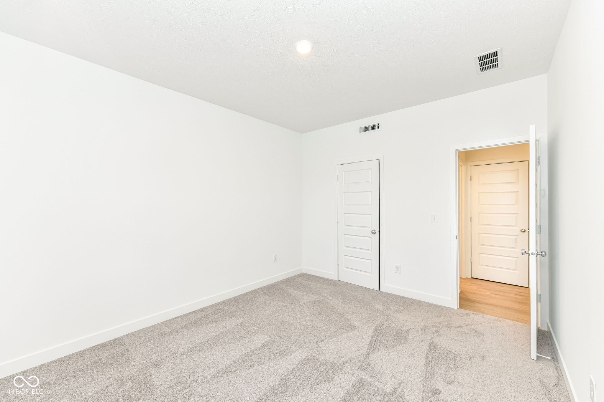 16913 Sherwin Court Noblesville, IN 46062 - Photo 4 of 31