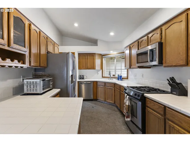 $489,900 | 2981 Southwest 31st Street, Gresham, OR 97080