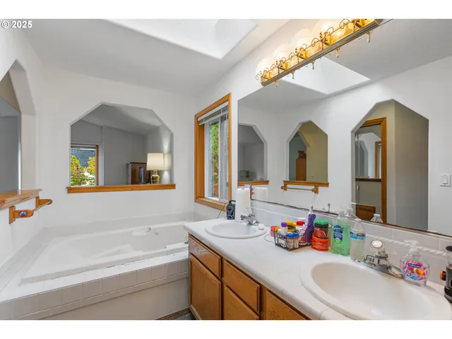 $489,900 | 2981 Southwest 31st Street, Gresham, OR 97080