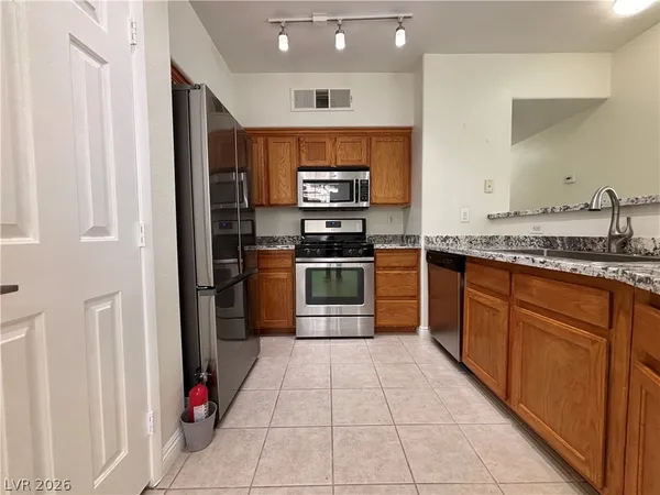 $2,000 | 50 Aura De Blanco Street, Unit 13102, Henderson, NV 89074