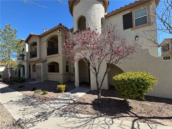 $2,000 | 50 Aura De Blanco Street, Unit 13102, Henderson, NV 89074