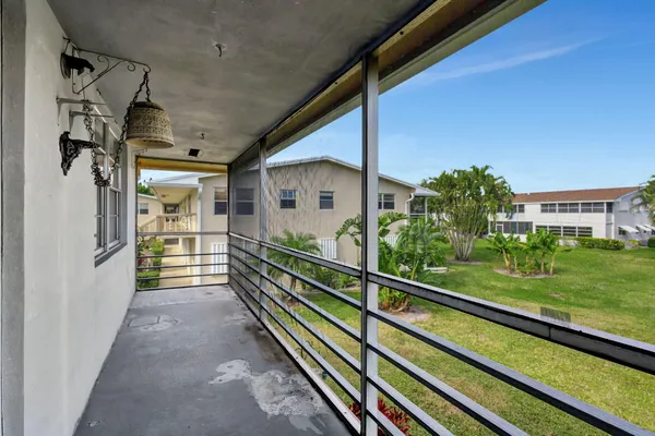 $1,400 | 332 Sheffield North, West Palm Beach, FL 33417
