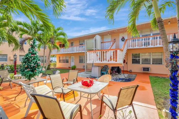 $1,400 | 332 Sheffield North, West Palm Beach, FL 33417