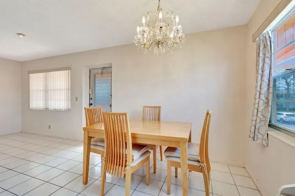 $1,400 | 332 Sheffield North, West Palm Beach, FL 33417