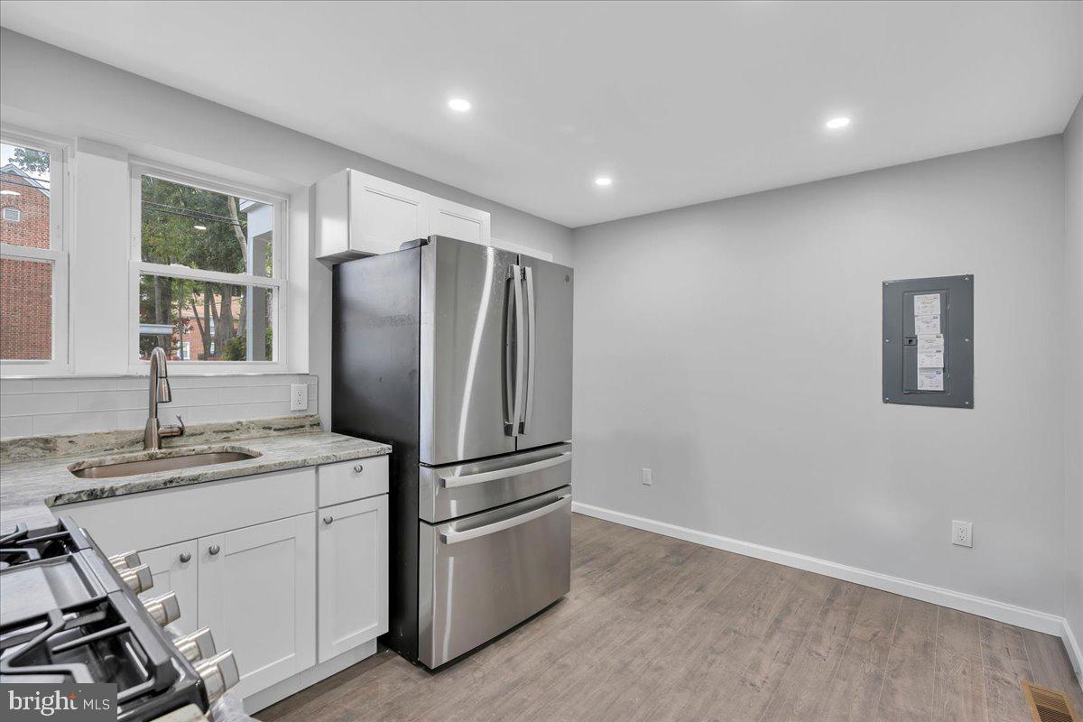 1065 Ironside Road Camden, NJ 08104 - Photo 9 of 24