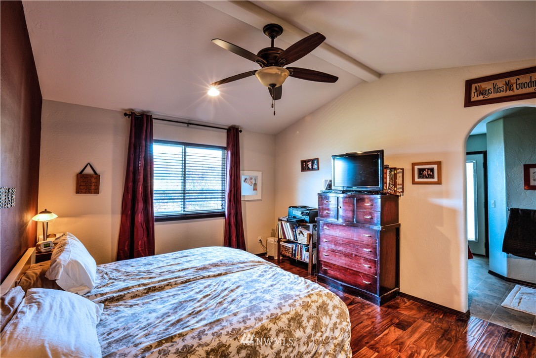 1003 Crest Loop Entiat, WA 98822 - Photo 10 of 25 Gallery Image 10