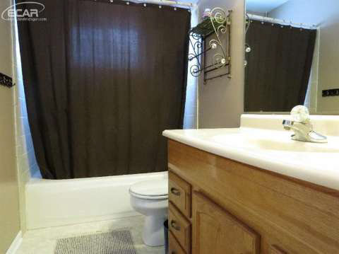 5384 Cook Road Swartz Creek, MI 48473 - Photo 5 of 14 20425805-4.JPG