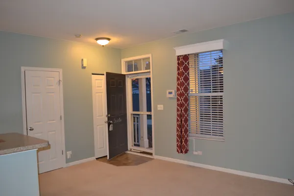 $2,400 | 161 Springbrook Trail South, Oswego, IL 60543